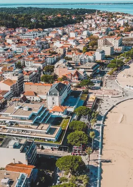 Photo de Corrèze cliquable qui renvoie sur sa page
