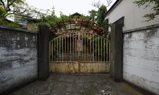 Portail sur droit de passage enclavé