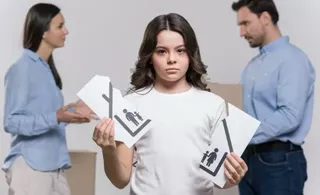 article enlever garde enfant à une mère ou père.webp