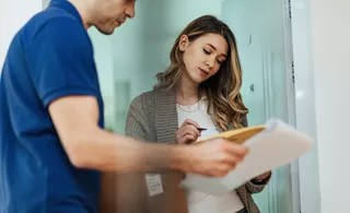 photo article avis de signification par huissier