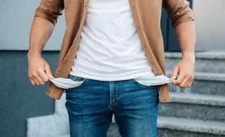 photo article une personne non solvable me doit de l'argent